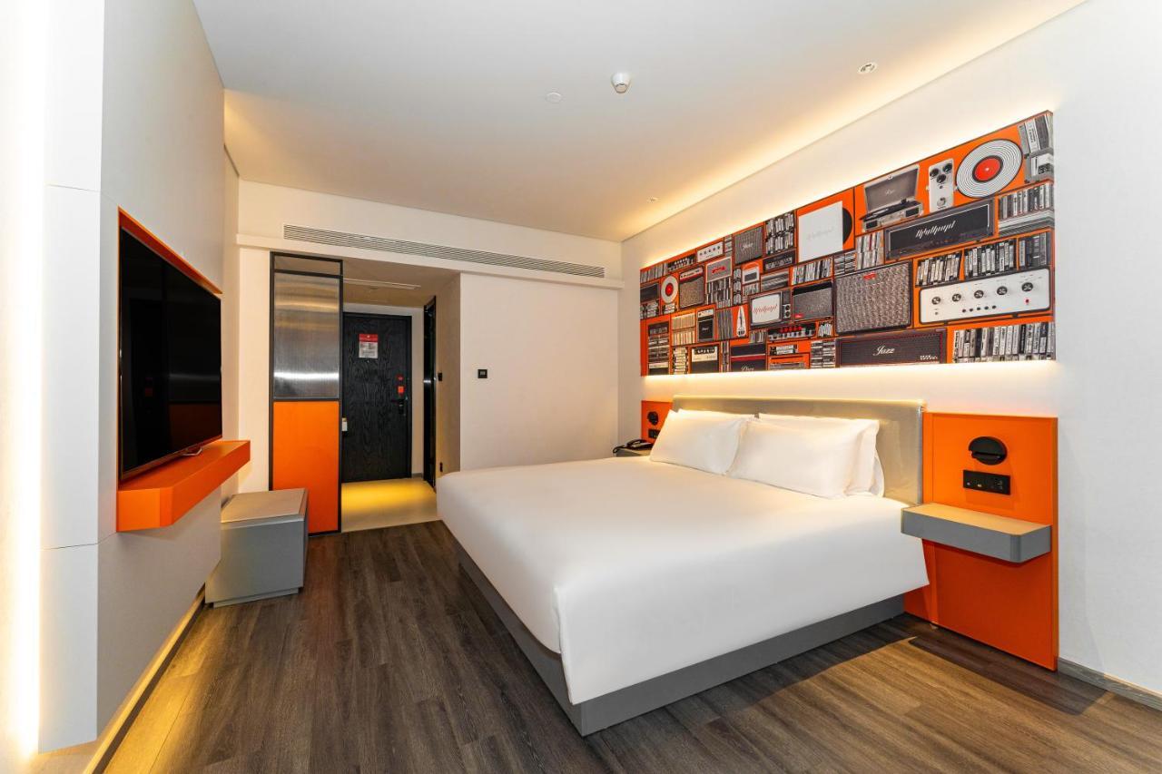Ibis Styles Hotel - 260M From Guangji Street Subway Station Сиань Экстерьер фото