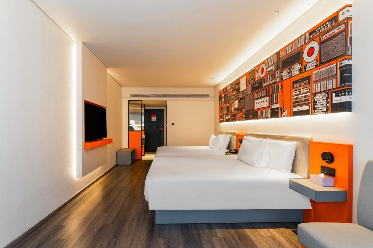 Ibis Styles Hotel - 260M From Guangji Street Subway Station Сиань Экстерьер фото