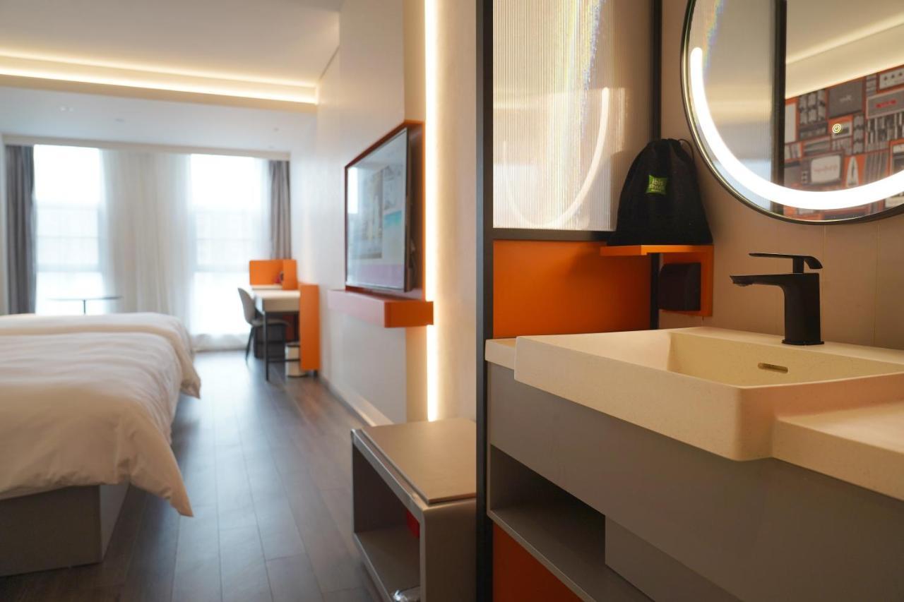 Ibis Styles Hotel - 260M From Guangji Street Subway Station Сиань Экстерьер фото